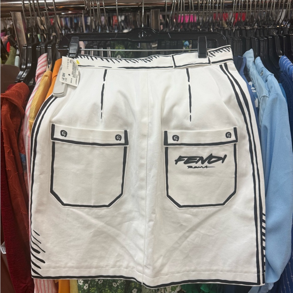 Fendi White and Black Women's Flat Front Skirt